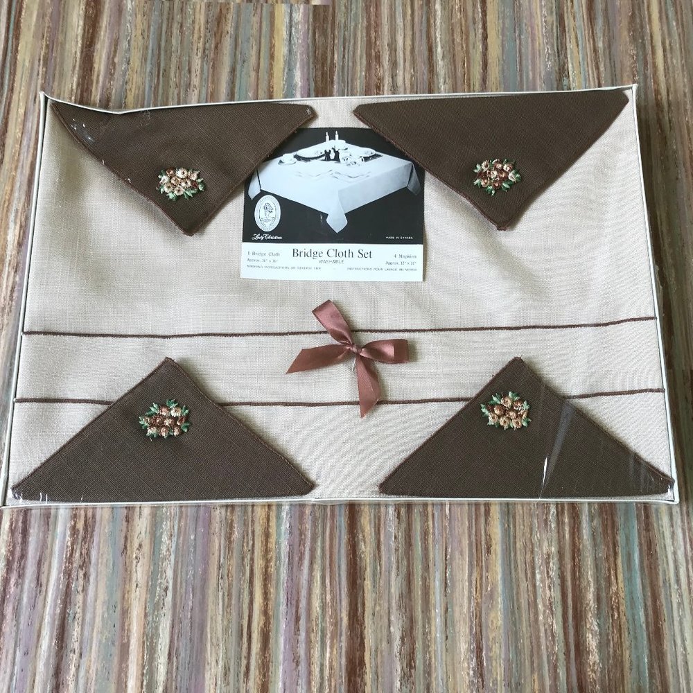 Bridge Set by Lady Christina Tablecloth & Napkin Table Linens Made in Canada